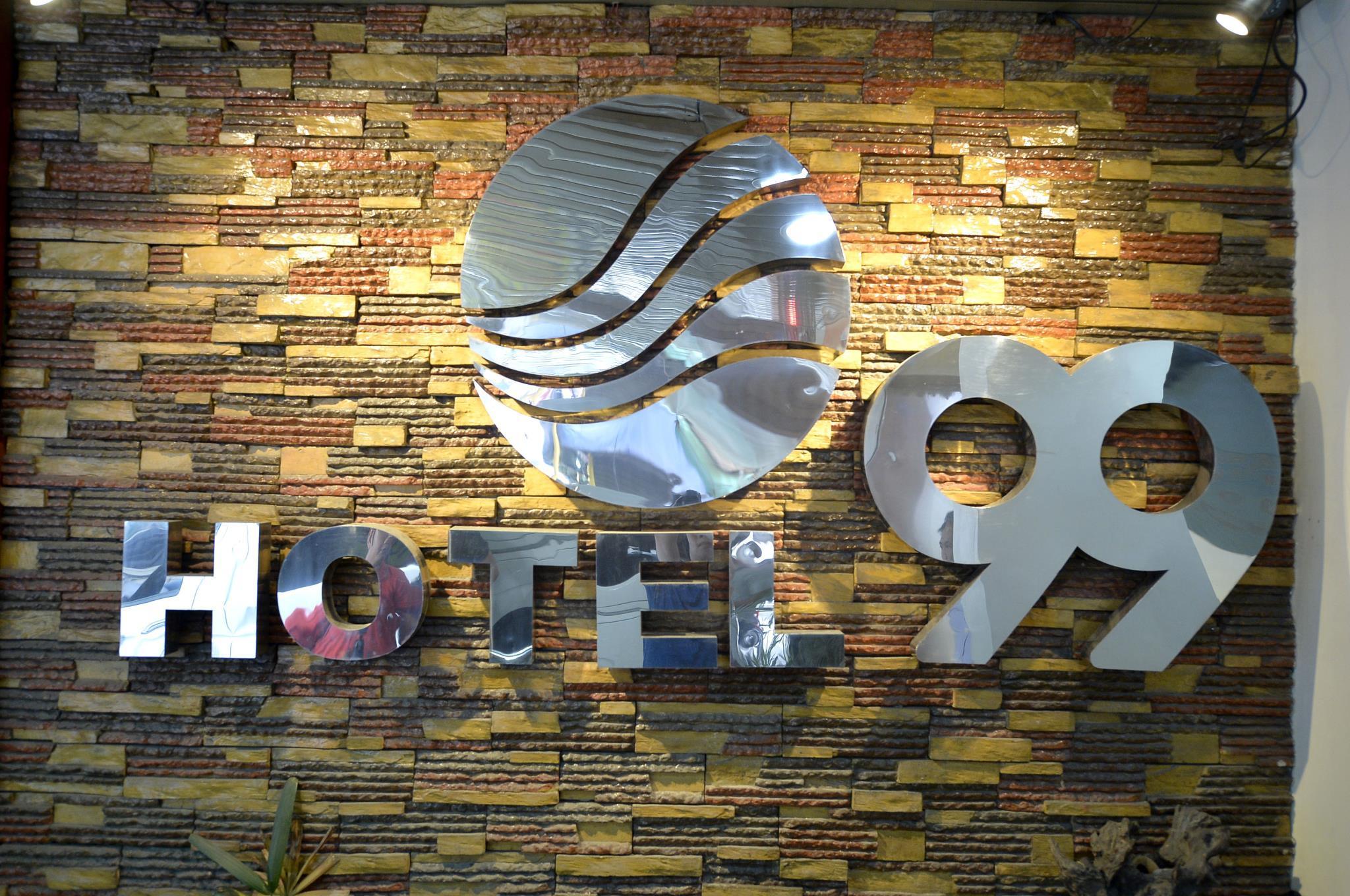 Hotel 99 Cubao Кесон-Сити Экстерьер фото