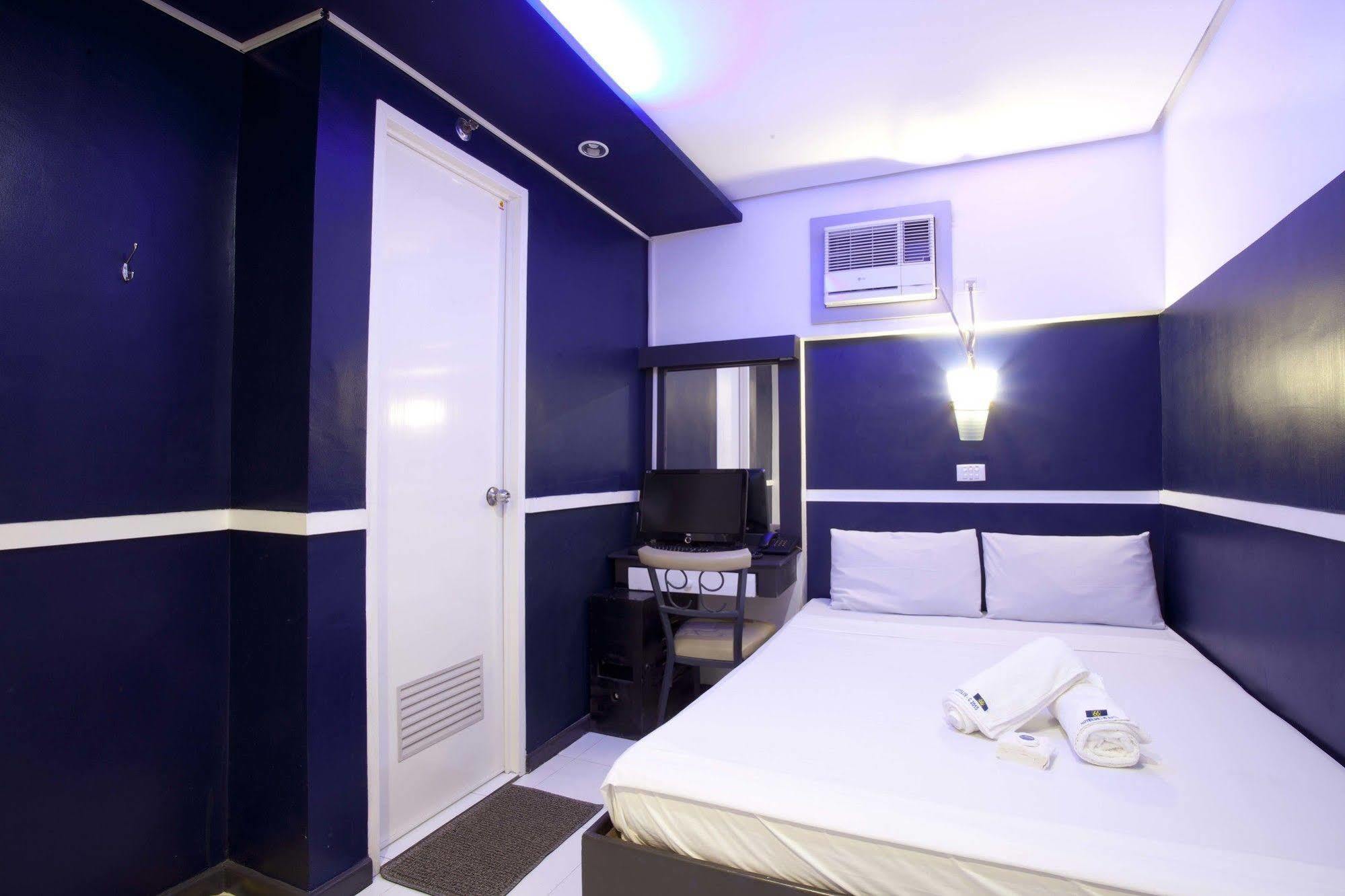Hotel 99 Cubao Кесон-Сити Экстерьер фото